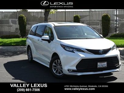 Used 2021 Toyota Sienna XLE