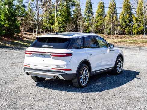 Used 2021 Lincoln Corsair AWD w/ Premium Package image 7