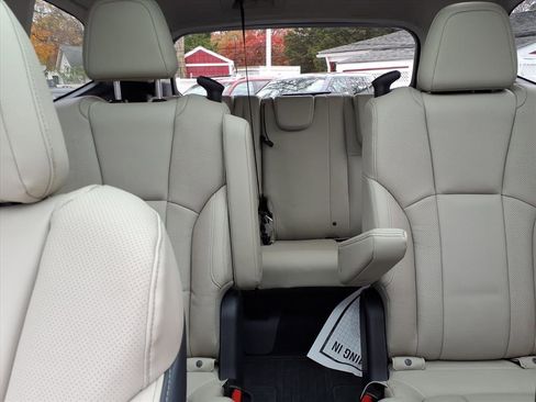 Used 2019 Subaru Ascent Limited image 38