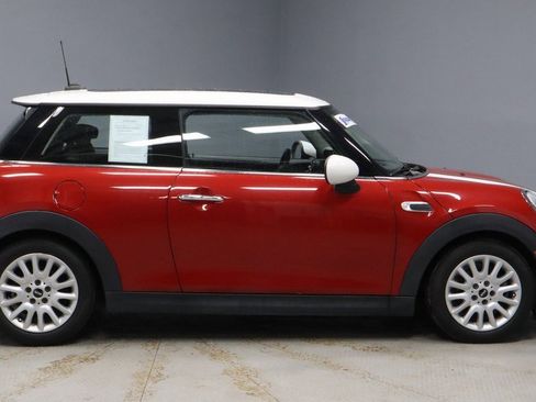 Used 2015 MINI Cooper 2-Door Hardtop image 12