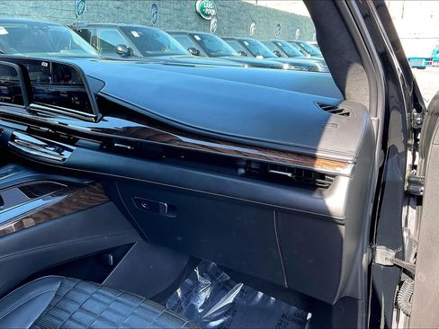 Used 2023 Cadillac Escalade Sport Platinum AWD/4WD image 18