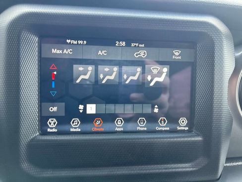 Used 2023 Jeep Wrangler Willys image 29