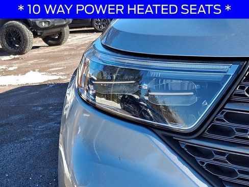 Used 2022 Ford Explorer XLT w/ Equipment Group 202A image 8