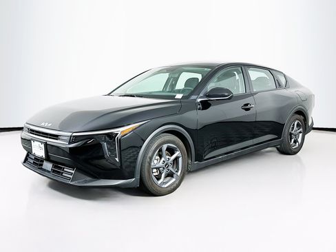 Used 2025 Kia K4 FWD image 3