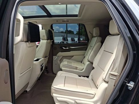 Used 2021 GMC Yukon Denali w/ Denali Premium Package AWD/4WD image 10
