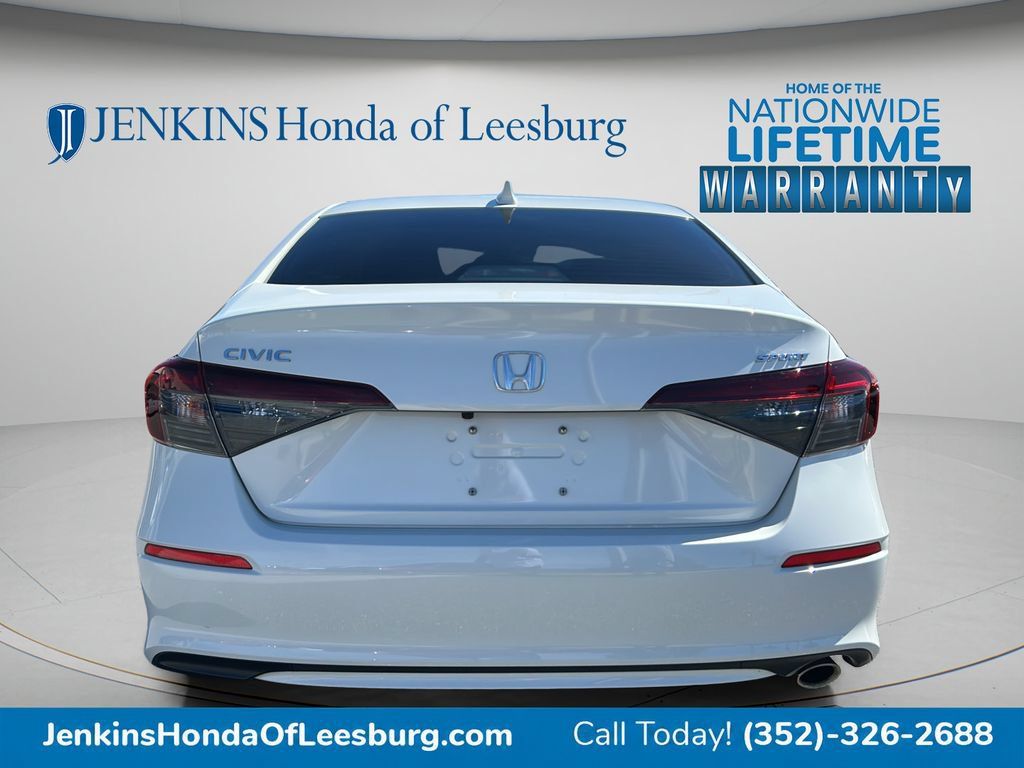 Used 2025 Honda Civic Sport image 4
