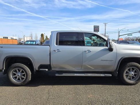Used 2020 Chevrolet Silverado 2500 LTZ w/ LTZ Premium Package image 2