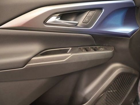 New 2026 Chevrolet Equinox EV LT image 9