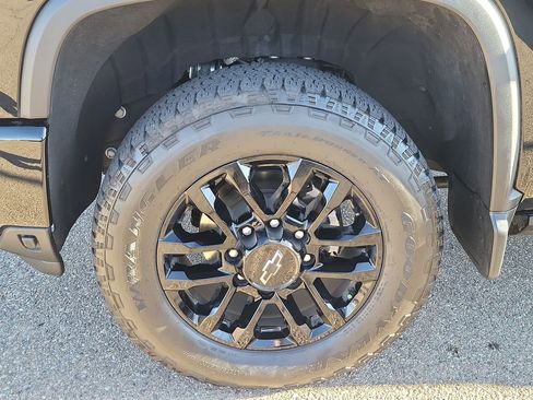 Used 2025 Chevrolet Silverado 2500 High Country w/ Midnight Edition image 32