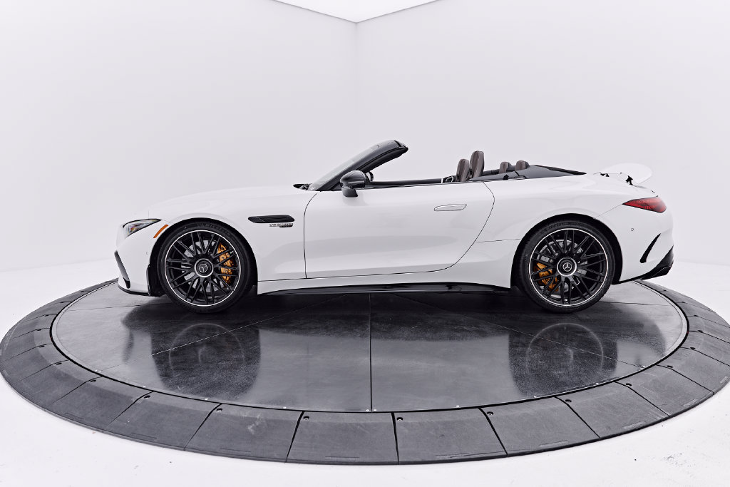 Used 2025 Mercedes-Benz SL 63 AMG 4MATIC image 23