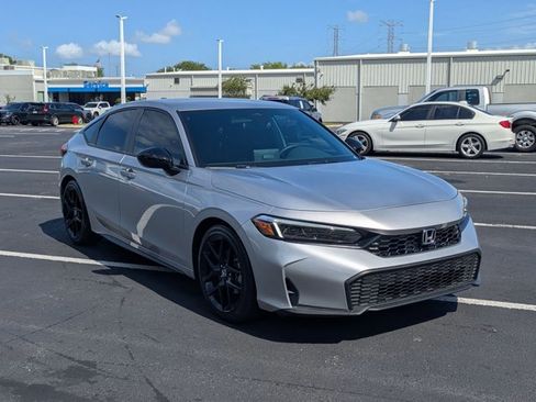 Used 2025 Honda Civic Sport image 3