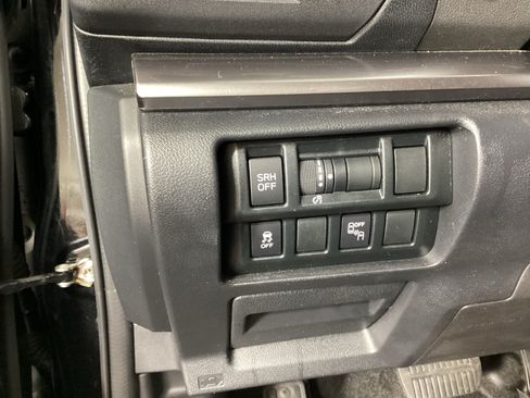 Used 2018 Subaru Crosstrek 2.0i Limited AWD/4WD image 24