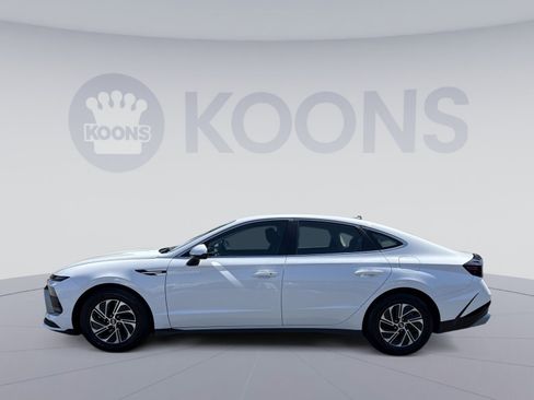 Certified 2026 Hyundai Sonata Blue FWD image 2