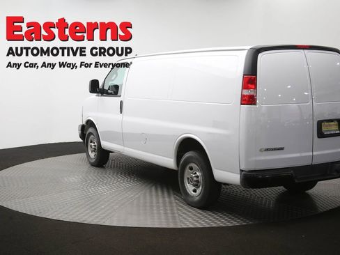 Used 2021 Chevrolet Express 2500 RWD image 57