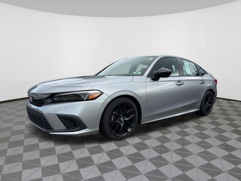 Used 2024 Honda Civic Sport image 3