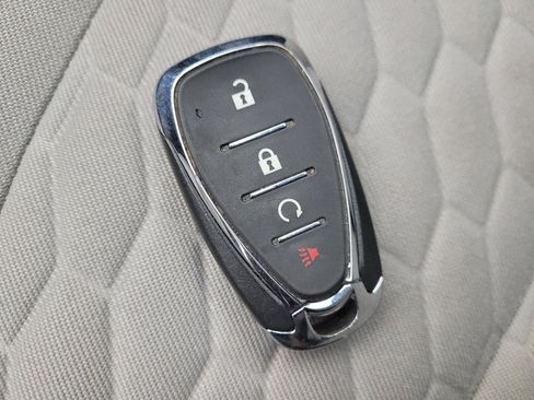 Used 2021 Chevrolet Equinox LS w/ LS Convenience Package FWD image 32