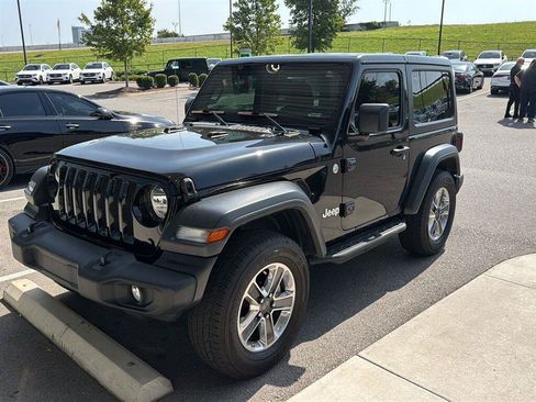 Used 2020 Jeep Wrangler Sport AWD/4WD image 5