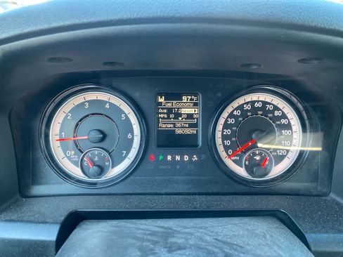 Used 2021 RAM 1500 Classic SLT RWD image 14