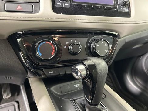 Used 2022 Honda HR-V LX image 24