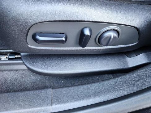 Used 2019 Chevrolet Blazer RS image 28