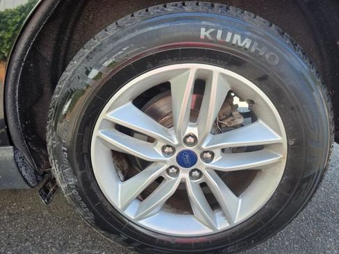 Used 2016 Ford Edge SEL w/ Equipment Group 201A AWD/4WD image 10