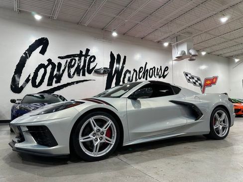Used 2021 Chevrolet Corvette Stingray Preferred Cpe w/ Z51 Performance Package RWD image 1