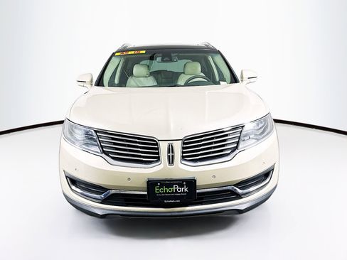 Used 2016 Lincoln MKX Reserve w/ Luxury Package image 2