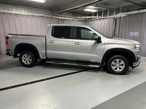 Used 2021 Chevrolet Silverado 1500 LT AWD/4WD image 8