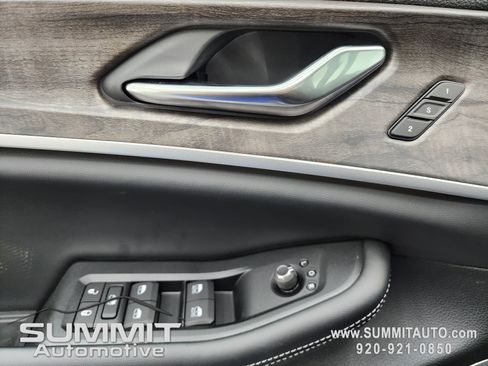 New 2025 Jeep Grand Cherokee L Limited w/ Black Appearance Package image 42