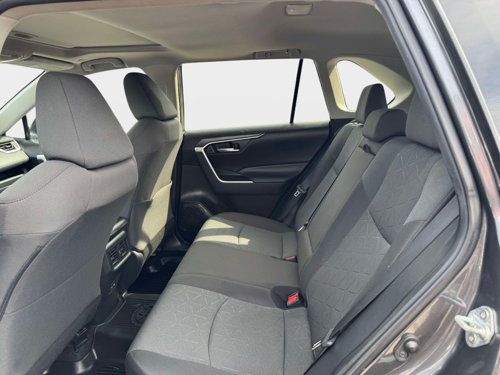 Certified 2023 Toyota RAV4 XLE w/ Convenience Package FWD image 11