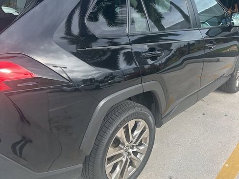 Used 2021 Toyota RAV4 XLE Premium FWD image 7