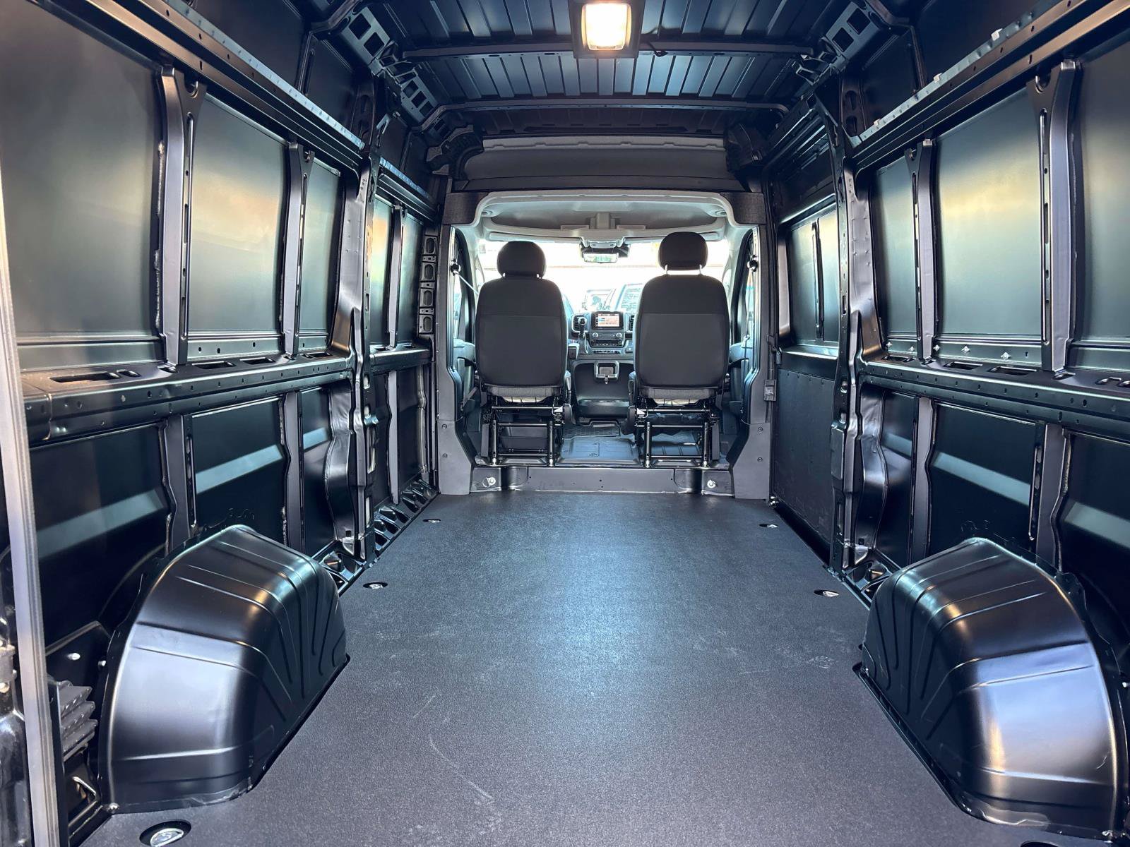 New 2026 RAM ProMaster 2500 w/ Quick Order Package 22G SLT FWD image 4