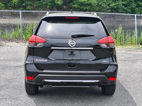 Used 2017 Nissan Rogue S w/ S Appearance Package AWD/4WD image 6