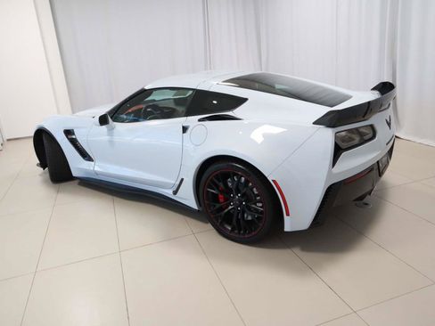Used 2019 Chevrolet Corvette Z06 RWD image 39