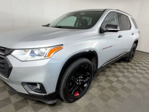 Used 2019 Chevrolet Traverse Premier w/ Redline Edition AWD/4WD image 10