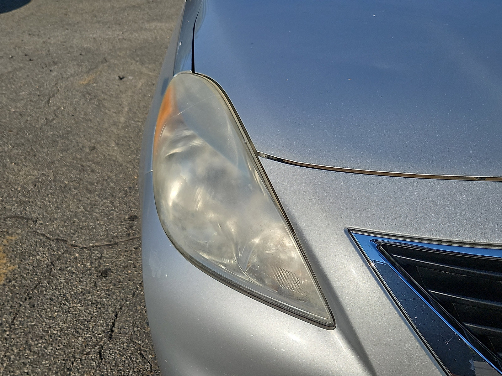 Used 2013 Nissan Versa SV w/ Convenience Pkg FWD image 10