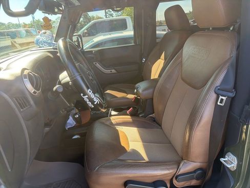 Used 2016 Jeep Wrangler Sahara AWD/4WD image 2