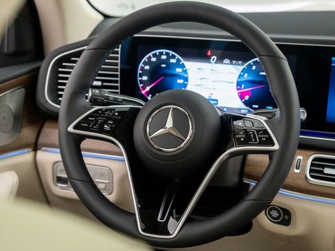 New 2026 Mercedes-Benz GLS 450 GLS 450 image 11