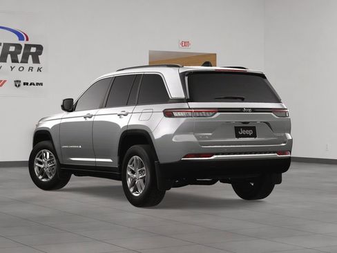 New 2025 Jeep Grand Cherokee Laredo X w/ Luxury Tech Group I image 3