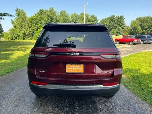 Used 2025 Jeep Grand Cherokee Limited AWD/4WD image 4