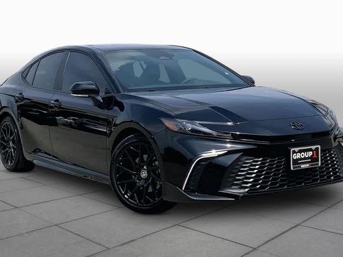 Used 2026 Toyota Camry SE w/ Multimedia Upgrade Package image 3