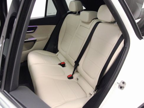 Certified 2025 Mercedes-Benz GLC 300 4MATIC image 20