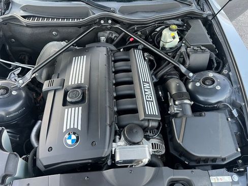 Used 2008 BMW Z4 3.0i image 17