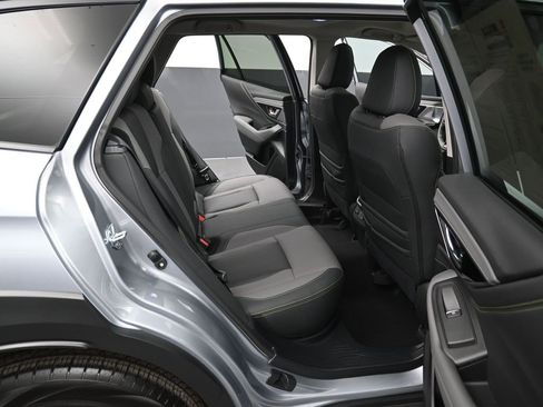 Used 2025 Subaru Outback Onyx Edition XT image 32