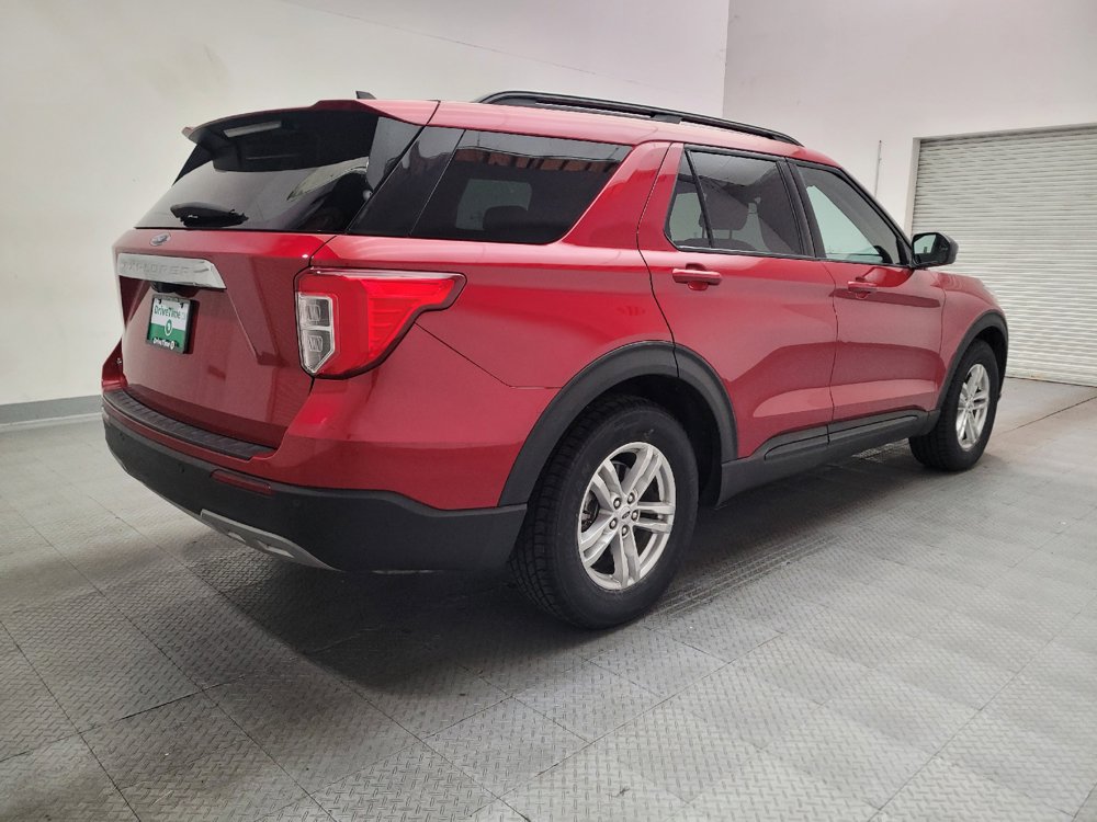 Used 2022 Ford Explorer XLT w/ Equipment Group 202A RWD image 9