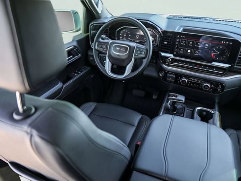 Used 2024 GMC Sierra 1500 Elevation w/ Elevation Premium Package AWD/4WD image 29