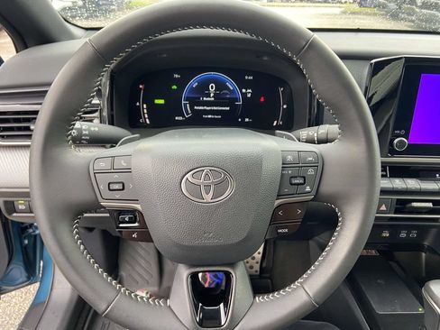 Used 2026 Toyota Camry SE w/ Convenience Package FWD image 35
