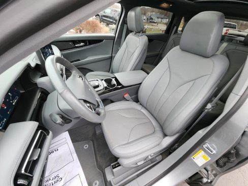 Used 2022 Lincoln Nautilus Reserve image 31