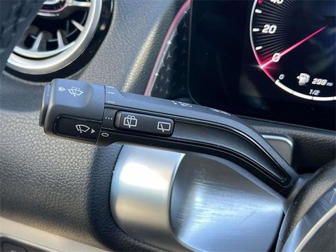 New 2025 Mercedes-Benz GLB 250 4MATIC image 24