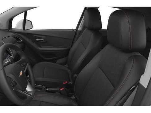 Used 2020 Chevrolet Trax LT w/ LT Convenience Package FWD image 20